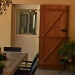 10 People Le Coin Perdu Ferienhaus *
