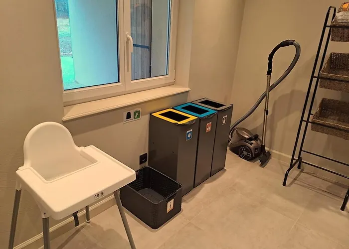 10 People Le Coin Perdu *